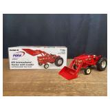 1/16 IH 460 w/Loader 2007 Pork Expo NIB Ertl