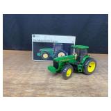 1/32 John Deere 8400 Precision Ertl