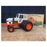 1/16 Case 2590 1981 NFTS NIB Ertl