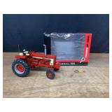 1/16 Farmall 806 Precision Key Ertl
