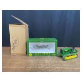 1/16 John Deere 1010 Crawler 2002 Plow City Ertl