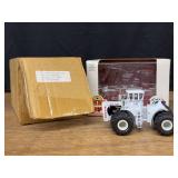 1/64 Big Bud 16V-747 Field Version NIB DCP