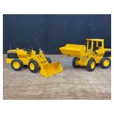 (2) 1/16 John Deere Wheel Loaders Ertl
