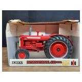 1/16 IH 650 NIB Ertl