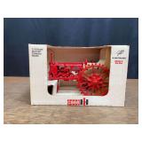 1/16 Farmall F12 1991 FPS NIB SM