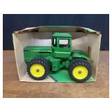 1/16 John Deere 8650 NIB Ertl