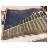 3/8" - 1-1/4 Duracraft wrench set. In Roll