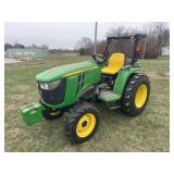 John Deere 3032E