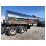 1990 SS Barbell Tanker Trailer with 2 baffles