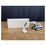 1/50 MF Excavator NIB NZG