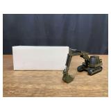 1/50 MF Excavator Military NIB NZG