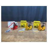 (3) 1/24 Caterpillar + Lansing Forklifts NIB Conrad
