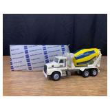 1/50 Volvo N10 Cement Mixer NIB Conrad