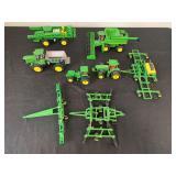 (8) 1/64 John Deere Ertl