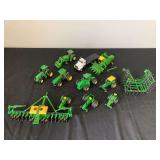 (12) 1/64 John Deere Ertl
