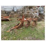Allis Chalmers 3-Bottom Mounted Plow