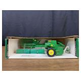 1/16 John Deere Baler NIB Ertl