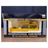 1/16 IH TD-14 Industrial Crawler NIB SC