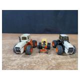 (3) 1/32 + 1/43 Case Tractors Ertl