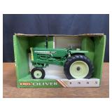 1/16 Oliver 1555 NIB Ertl