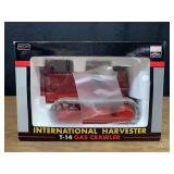 1/16 IH T-14 Crawler NIB SC