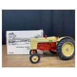 1/16 Cockshutt 570 Super 1987 NFTM NIB Ertl
