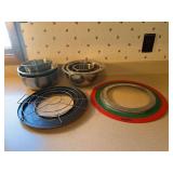 Metal Bowls and Oven Trays