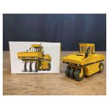 1/50 Caterpillare PS-500 Compactor NIB Conrad