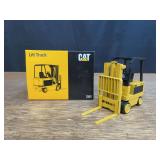 1/25 Caterpillar M508 Electric Forklift NIB NZG