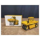 1/50 Caterpillar PS-500 Compactor NIB Conrad
