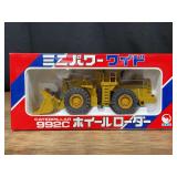 1/75 Caterpillar 992C Wheel Loader NIB Shinsei
