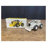 1/50 Caterpillar 528 Log Skidder White NIB NZG