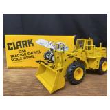 1/50 Clark michigan 125B Wheel Loader NIB Conrad