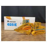 1/50 Dresser 625E Excavator NIB Conrad