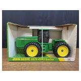 1/16 John Deere 8870 NIB Ertl