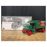 1/34 Mack AC Bulldog Railway Express Truck NIB 1st Gear