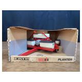 1/16 Case-IH 900 Corn Planter NIB Ertl