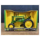 1/16 John Deere 620 Hi-Crop Collector NIB Ertl