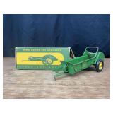 1/16 John Deere Spreader Eska