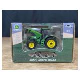 1/64 John Deere 8530 Authentics NIB Ertl