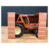 1/16 Hesston 980 NIB SM