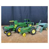 (5) 1/16 John Deere