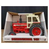 1/16 IH 1456 NIB Ertl