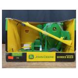 1/16 John Deere Grinder Mixer NIB Ertl