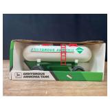 1/16 John Deere Anhydrous Wagon NIB Ertl
