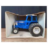 1/12 Ford TW-15 NIB Ertl