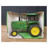 1/16 John Deere 4450 NIB Ertl