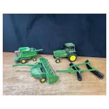 (4) 1/16 John Deere Rebuilder Lot