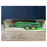1/16 John Deere Spreader NIB Ertl