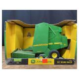 1/16 John Deere 567 Round Baler NIB Ertl